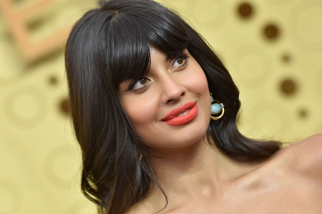 Jameela Jamil slams the comparisons being made between Ben Affleck’s partners JLo and Jennifer Lawrence!