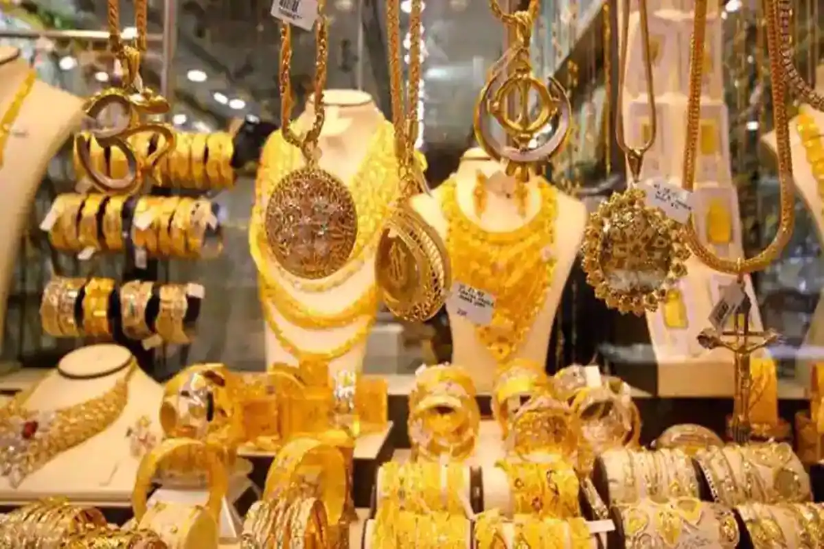 Gold prices drop in Dubai by 0.83%