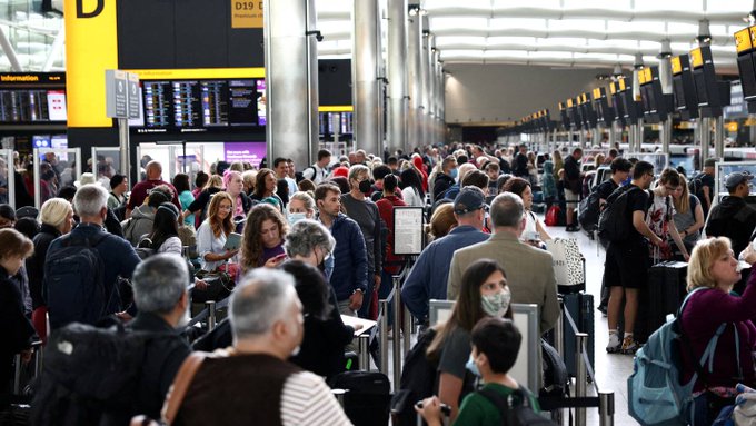 Visitors from UAE caught up in Heathrow explained the chaotic scenes at airport