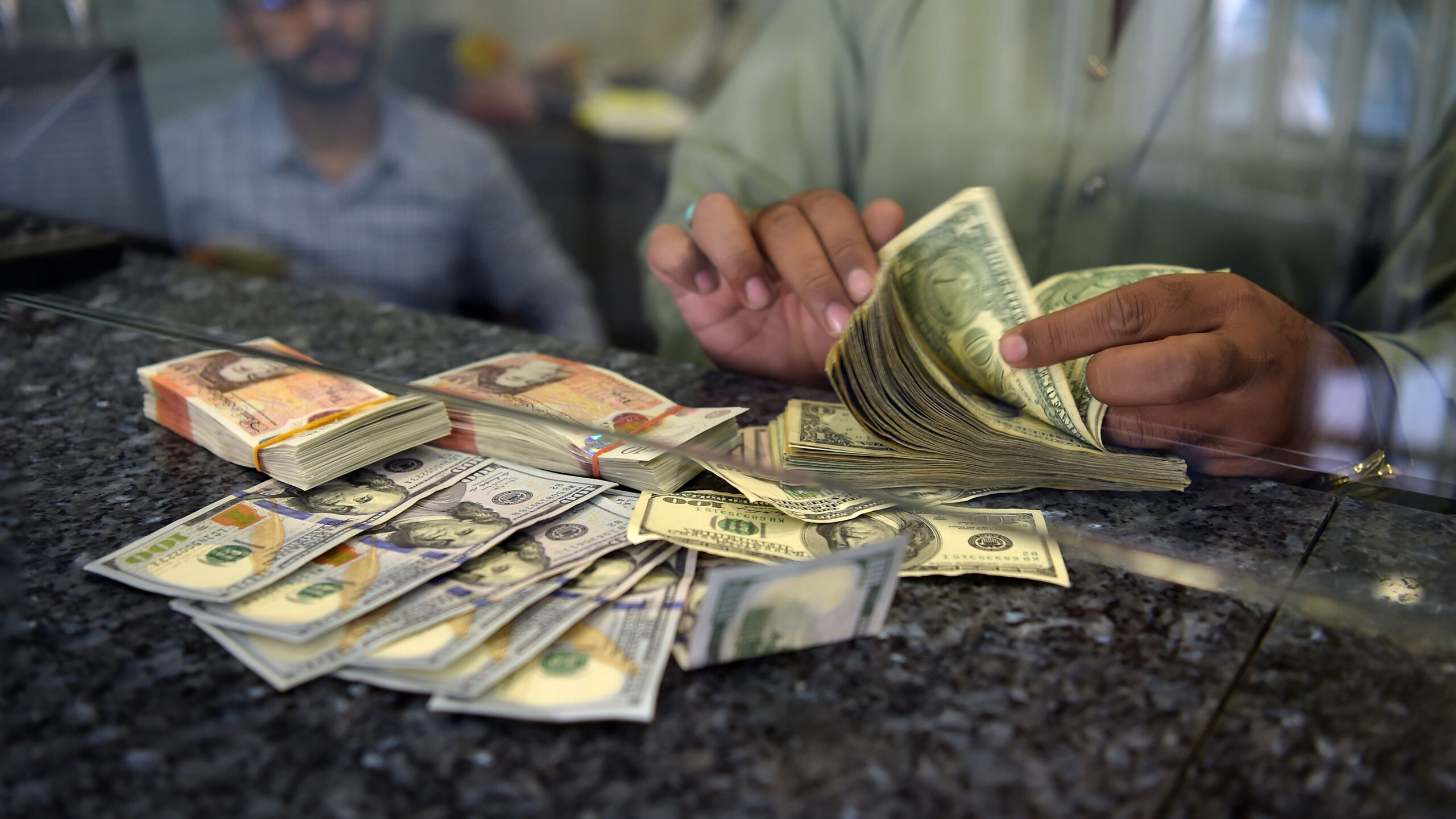 Pakistan may face bankruptcy, unable to clear timely payments, claim reports
