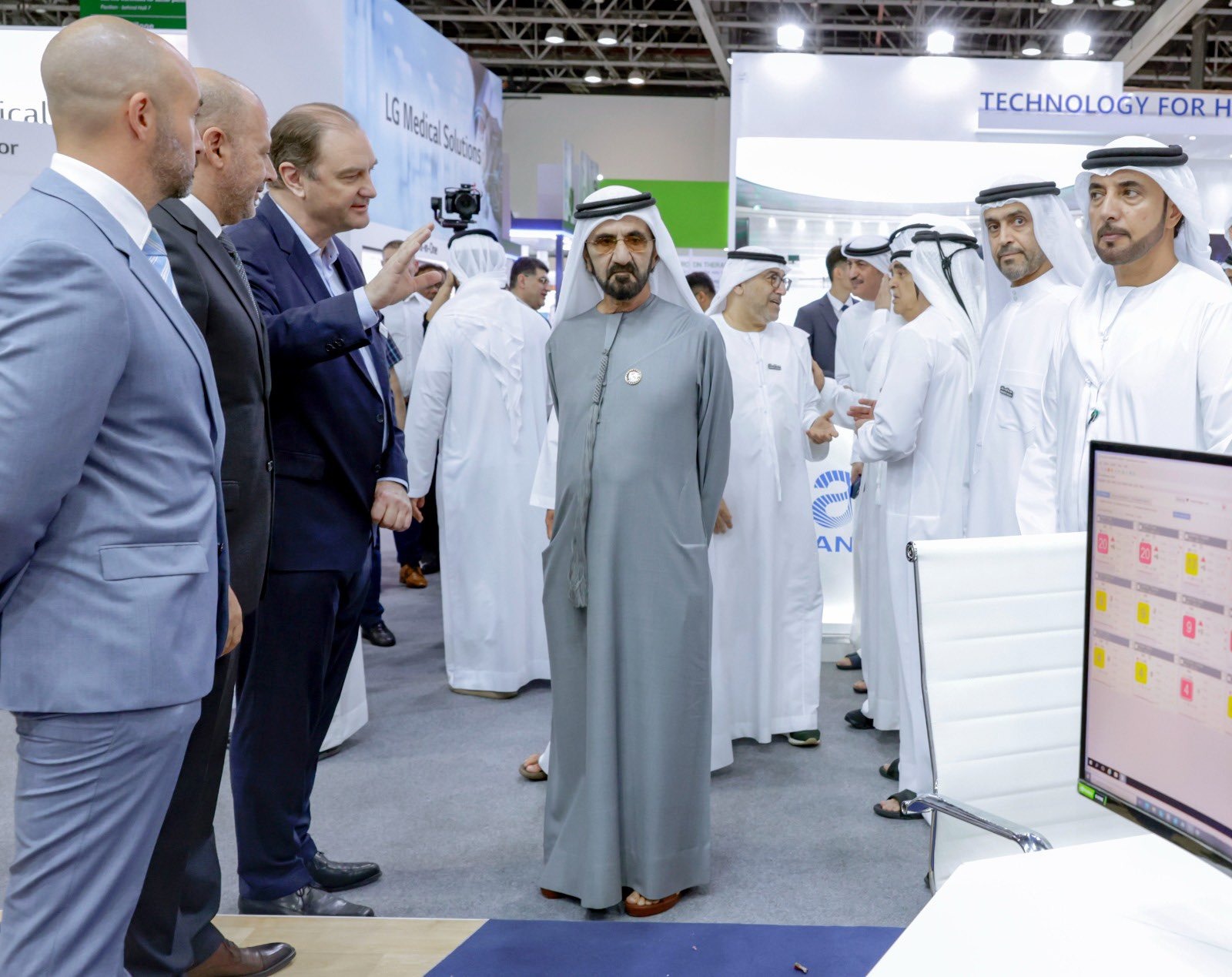 Sheikh Mohammed visits the Arab Health Exhibition 2023