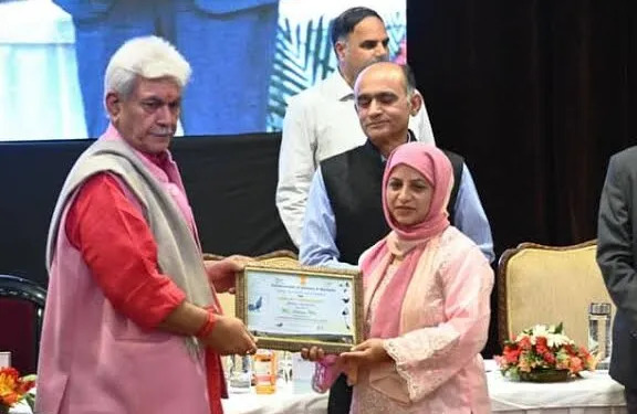 India: J&K's first woman in wildlife conservation Alia Mir receives honour award