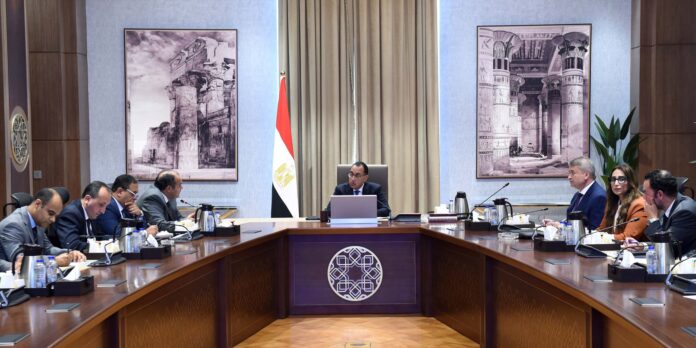 Egyptian PM reviews implementation of new industrial investment stimulus package