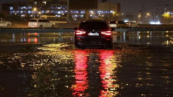 Unprecedented Rainfall Floods Dubai, UAE Braces for Continued Wet Weather