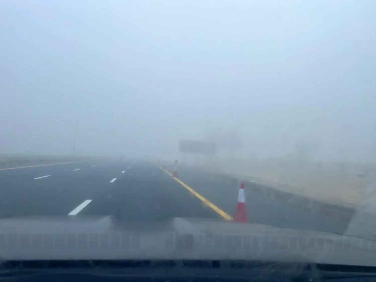 Heavy Fog Blankets UAE Highways: Authorities Urge Caution for Motorists