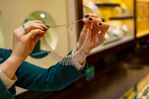 Gold Prices Hold Steady in UAE as Global Market Sees Slight Decline